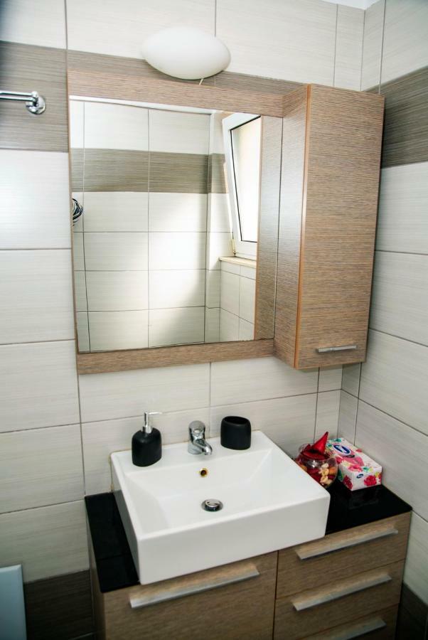 Catherine'S Comfort Apartment No2 Lavrion Exterior photo